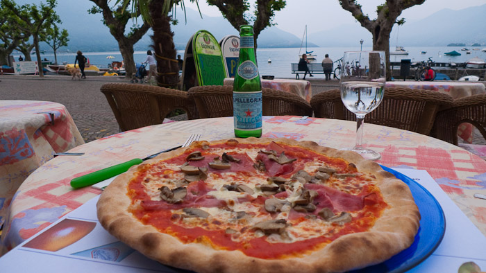 Except for the total lack of spices in the tomato sauce.