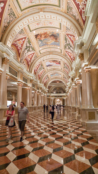The Venetian, Lobby